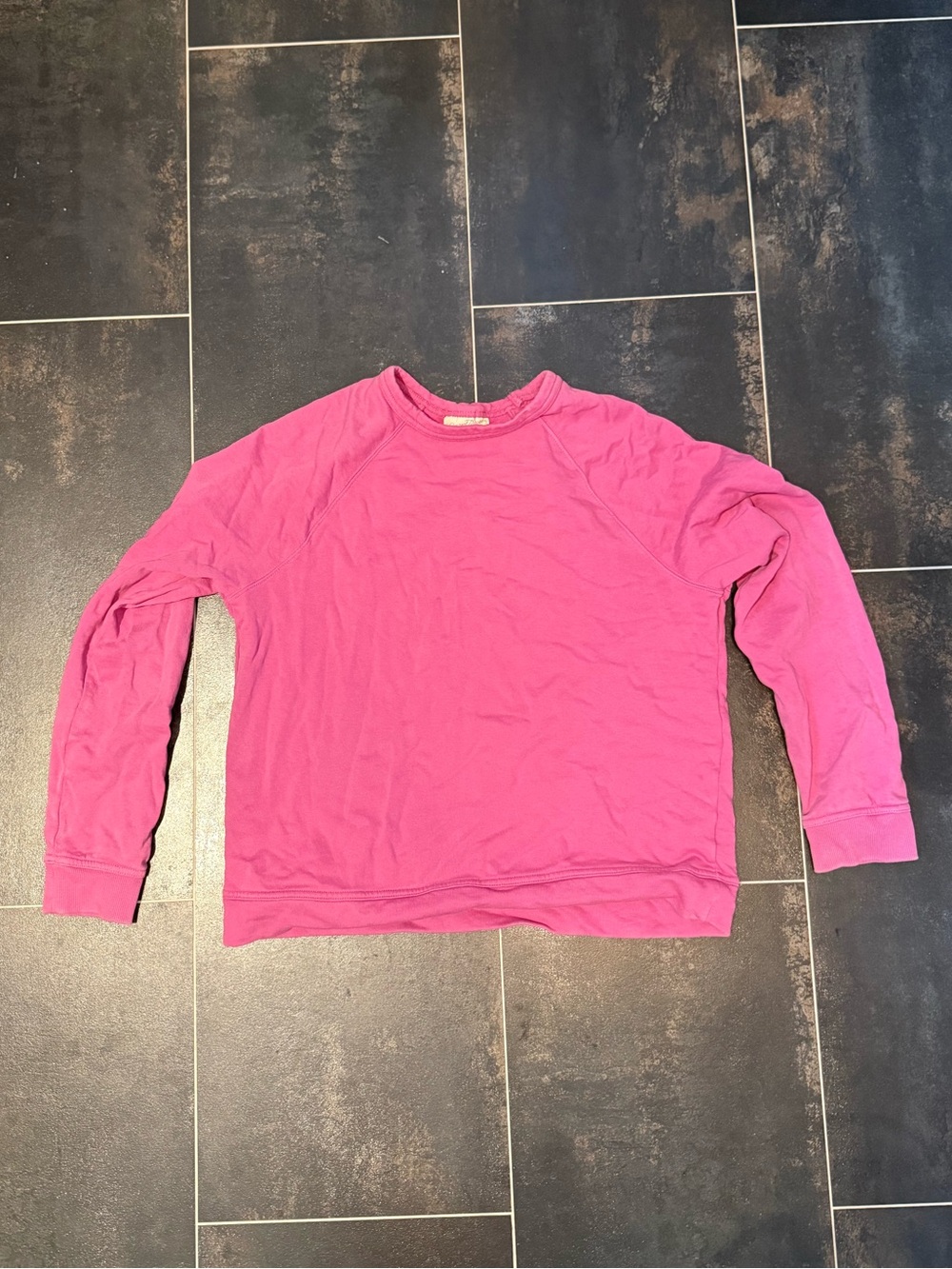 Universal Threads Pink crewneck